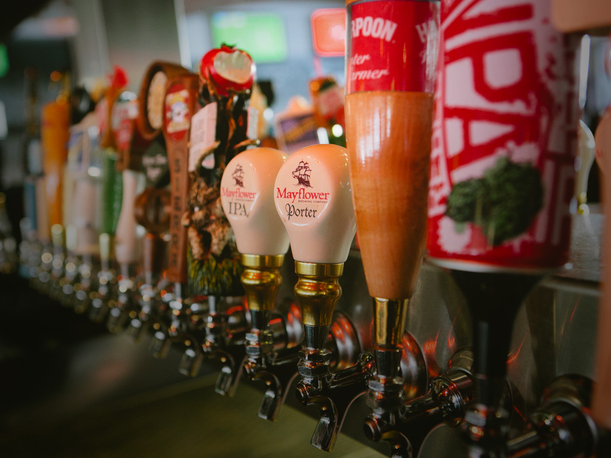 Craft beer taps at Cask n Flagon